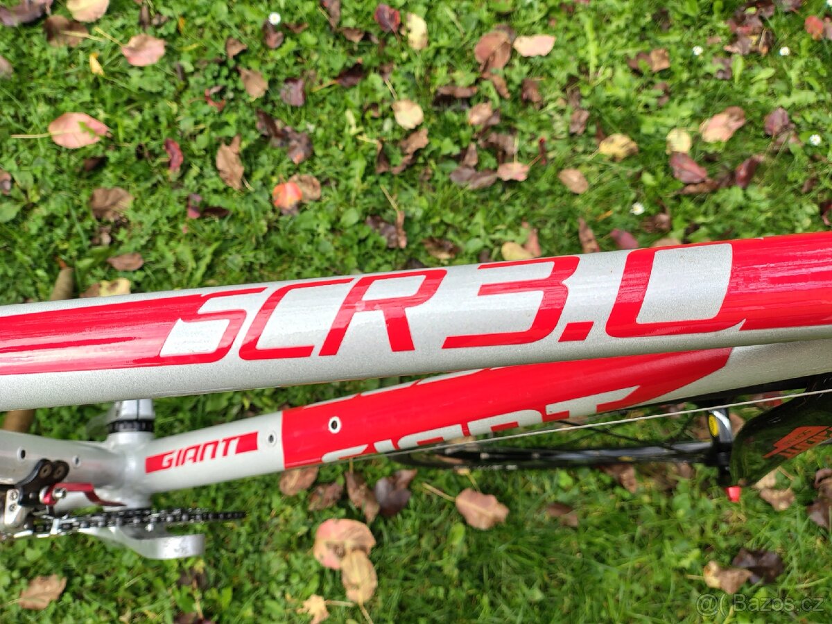 Silniční kolo GIANT SCR 3.0 - 8