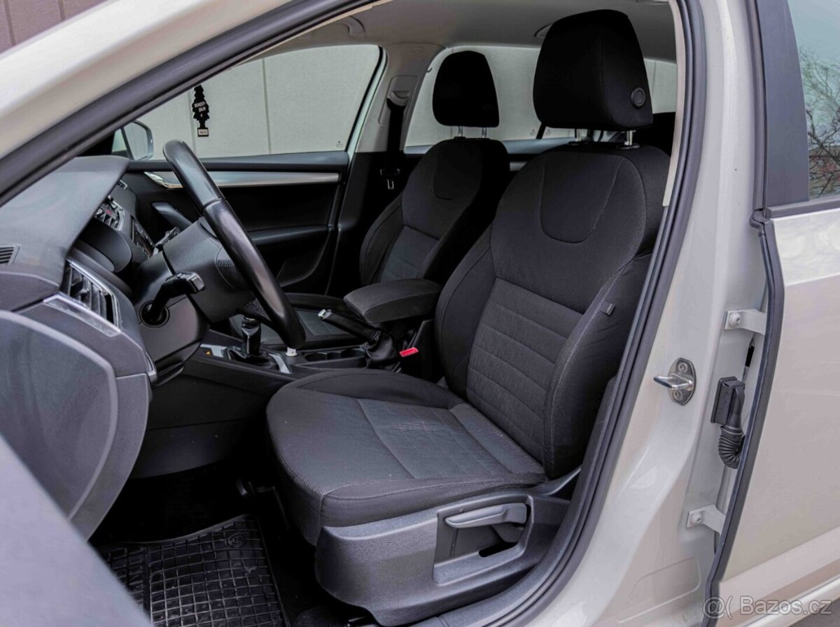 Škoda Octavia Combi 2.0 TDI Ambition - 8