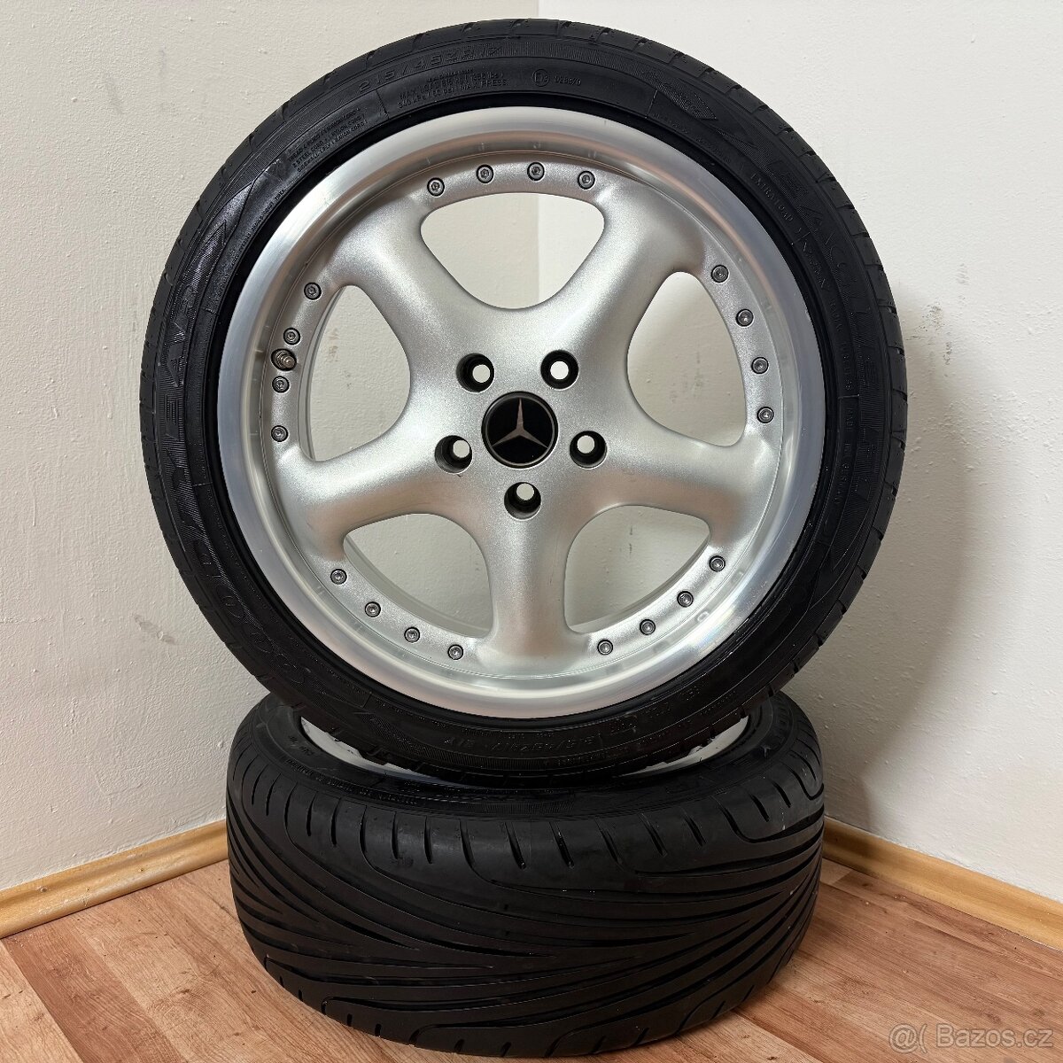 5KS MERCEDES E W124 5x112 R17 ET35+LETNÍ 215/45r17 - 8