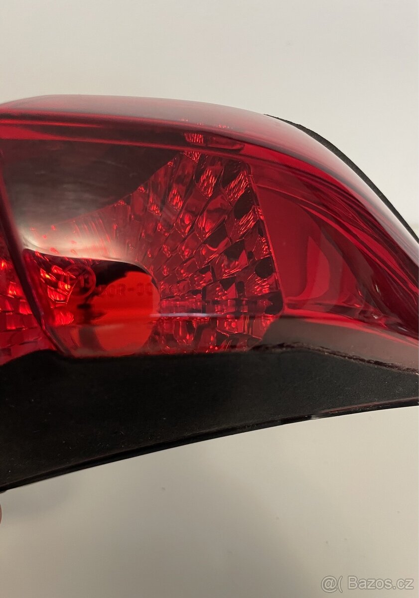 Zadní světlo Yamaha FZ1 - 8