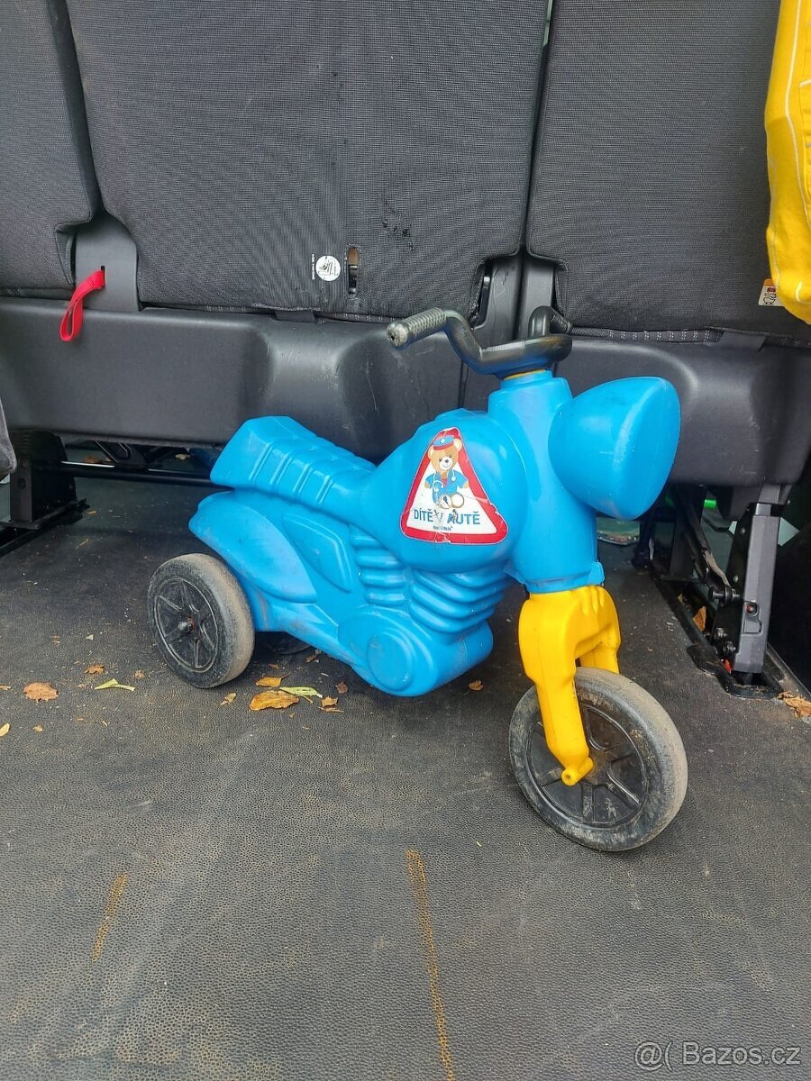 Odráželo odstrkávadlo motorka kopačky Umbro - 8