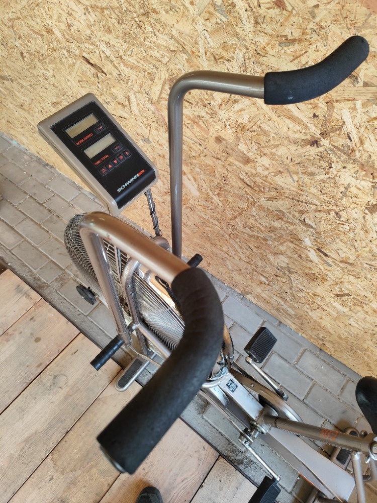 SCHWINN Airdyne Excersize Bike - 8