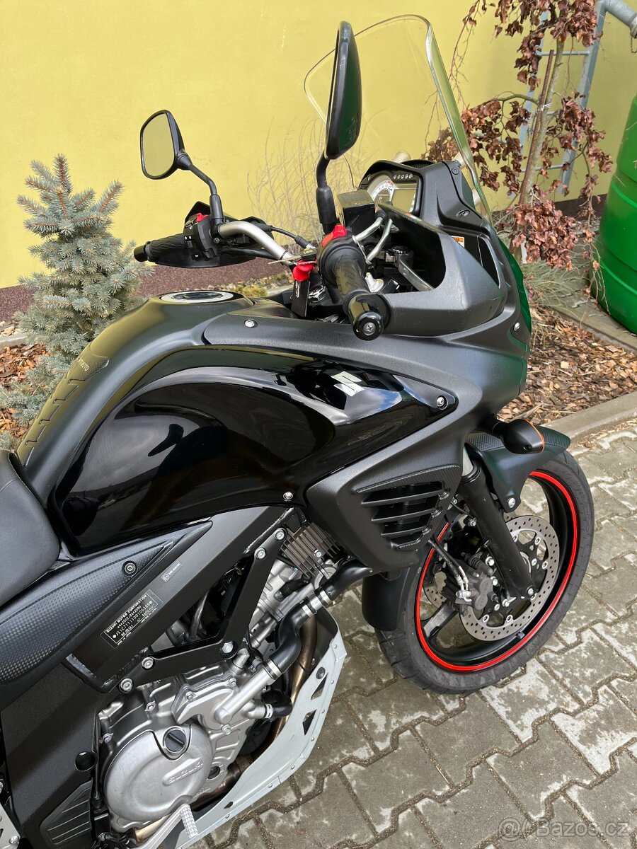 Suzuki DL 650 V-Strom - 8