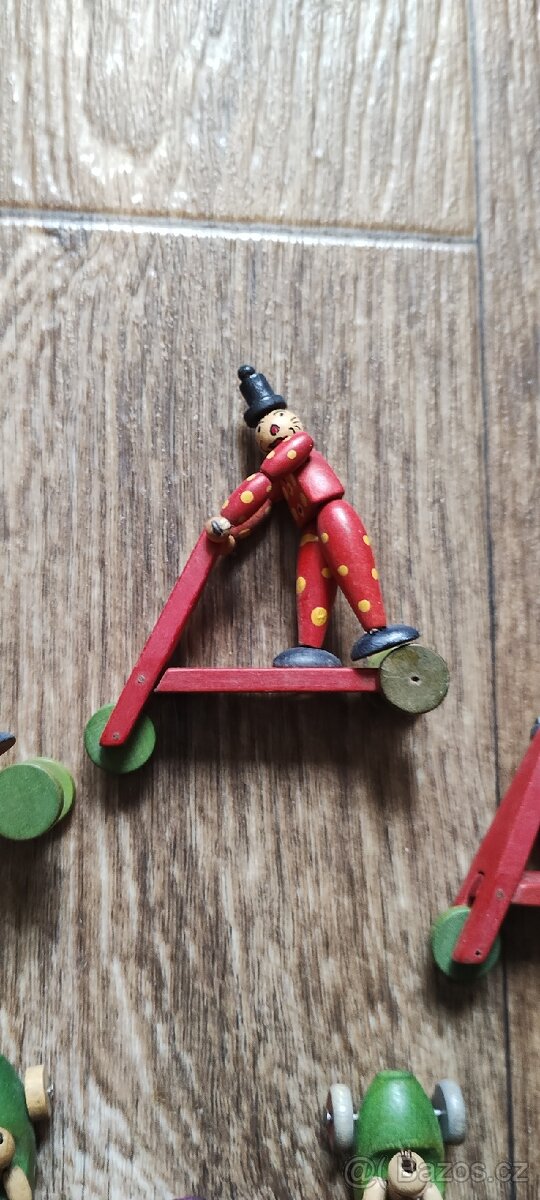 Dřevěné figurky a autíčka - 8