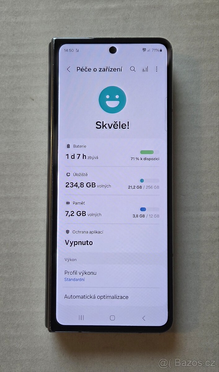 Samsung Galaxy Z Fold 4 poškozený - 8