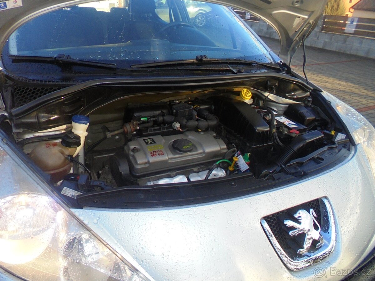 PEUGEOT 207 - 8