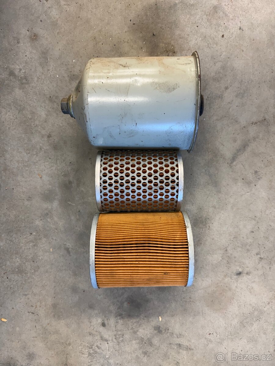 Směs dílů ARO 240 - 8