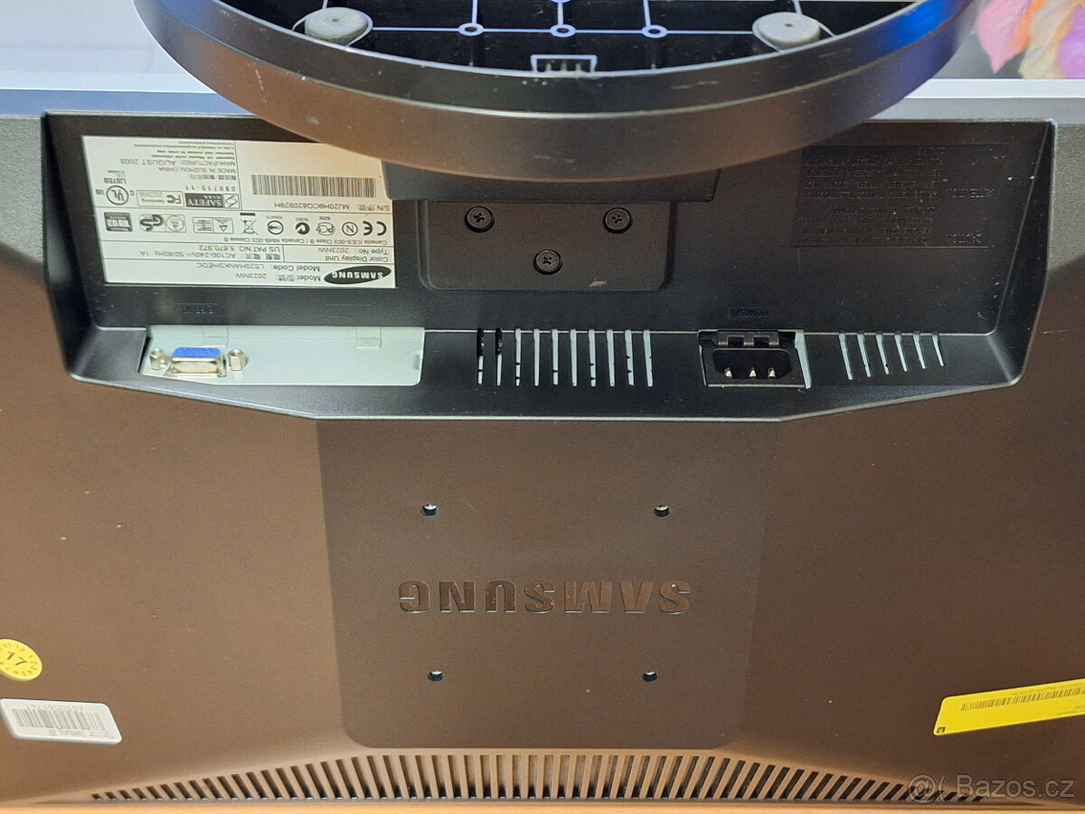 Monitor Samsung SyncMaster 2023NW - 20", HD+ - 8