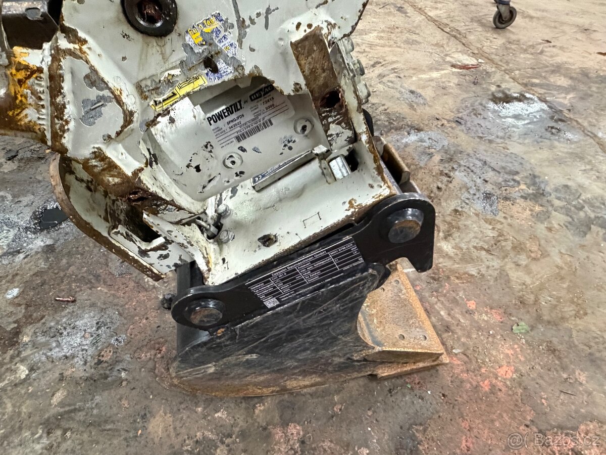 Minibagr Takeuchi TB 216 - 8