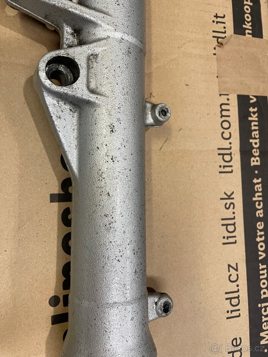 BMW F800S ST - přední vidlice - 8