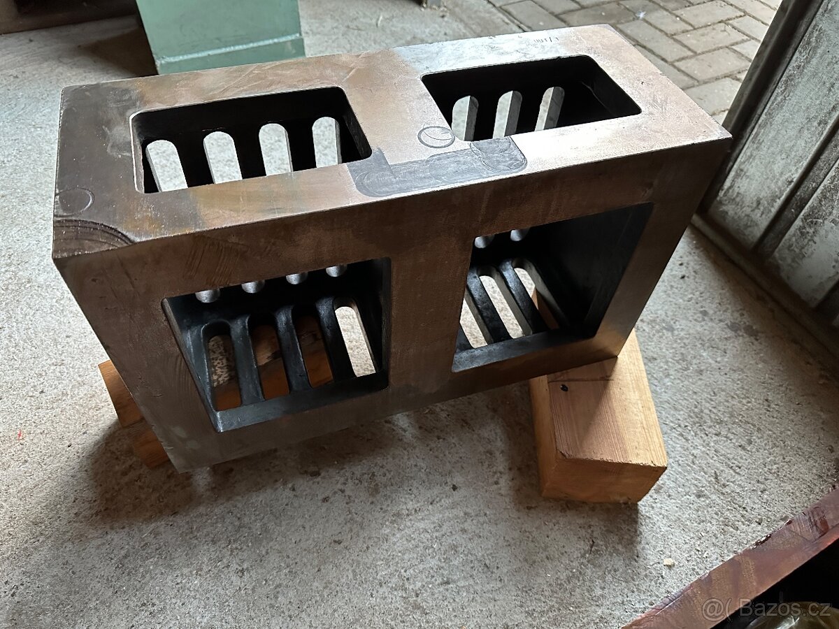 Upínací kostka - 8