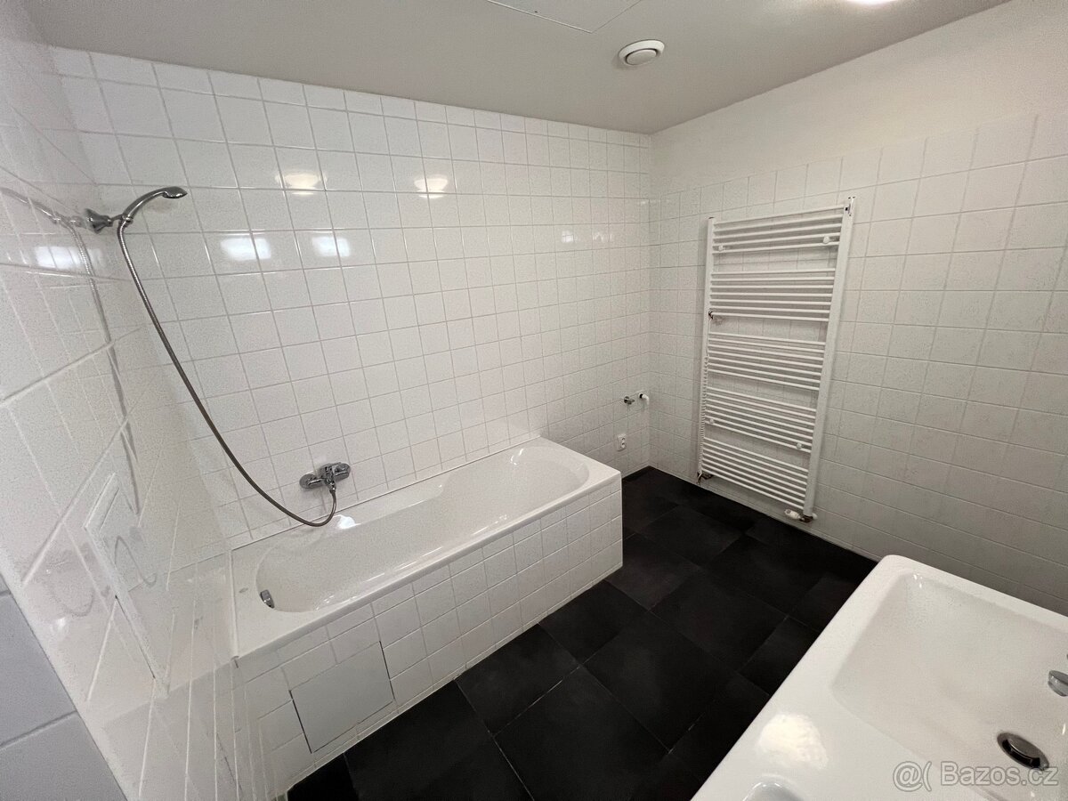 Pronájem bytu - 4+kk, 91 m², Masarykova 600, Žatec - 8