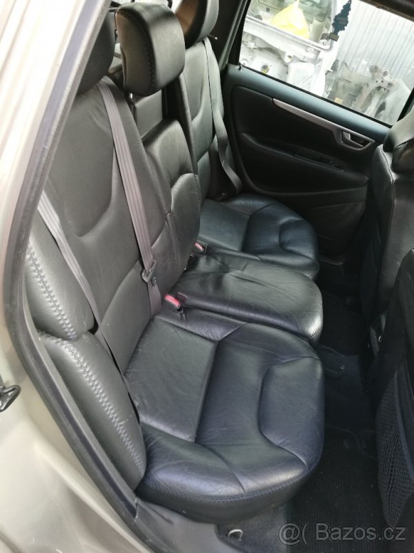 Volvo XC70 2,4 D5 120kw r.v.2003 ND - 8