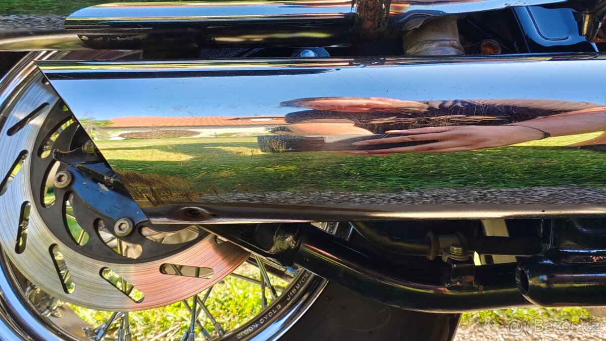 Yamaha XVS 1100A DragStar Classic - 8