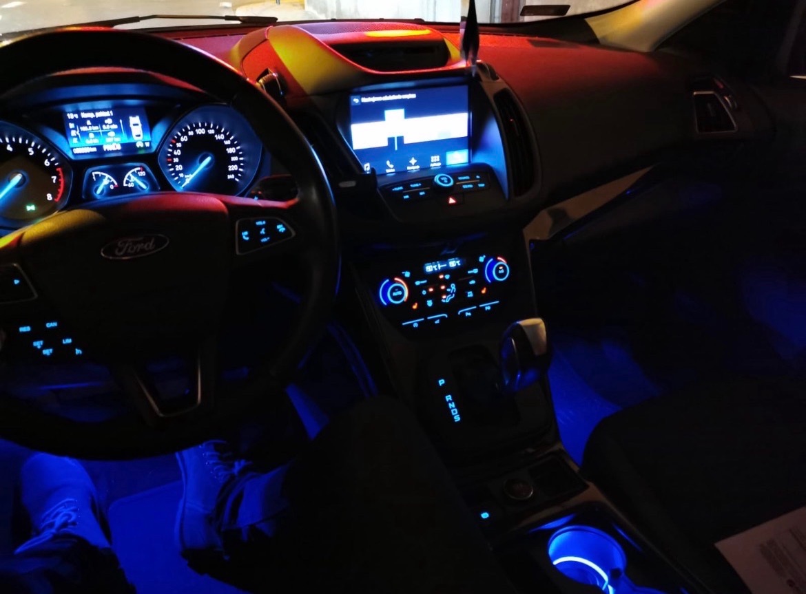 Ford Kuga 78500 km super stav - 8