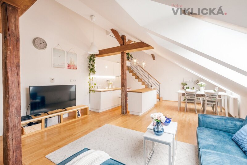 Pronájem bytu 2+kk, 59 m2, Praha - Vršovice - 8