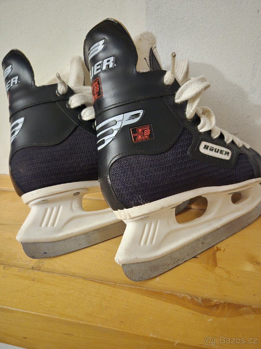 Hokejove Brusle Bauer 32 - 8