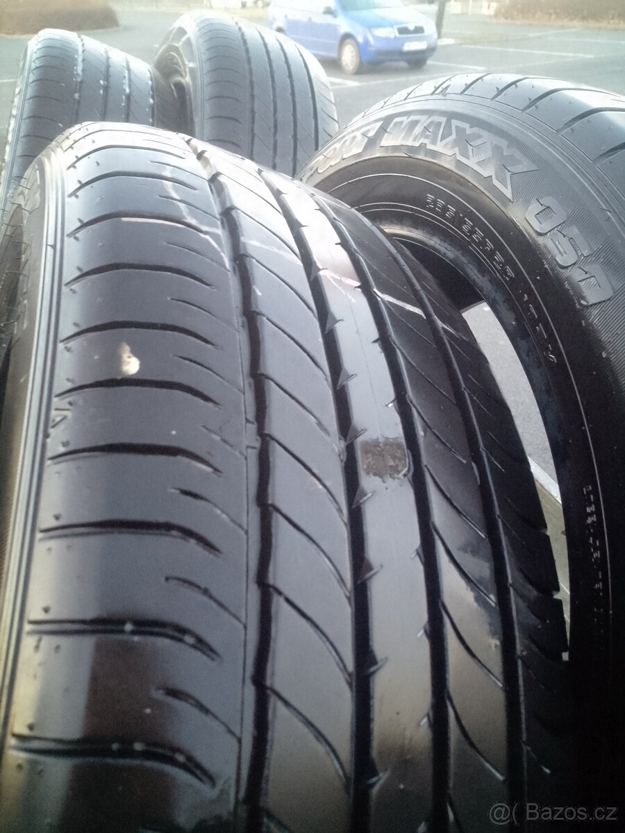 Dunlop 235/55 R20 - 8