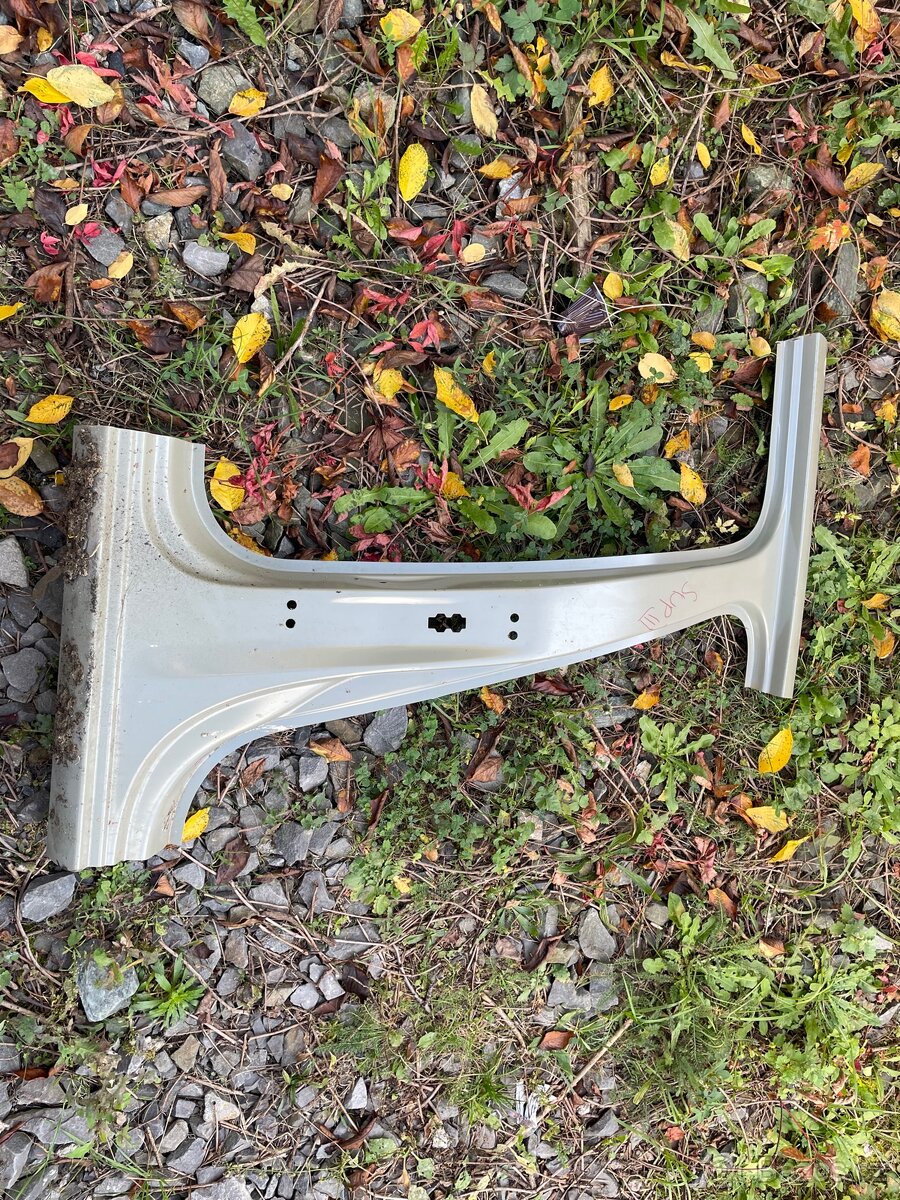 Náhradní díly Škoda , VW, Mercedes - 8