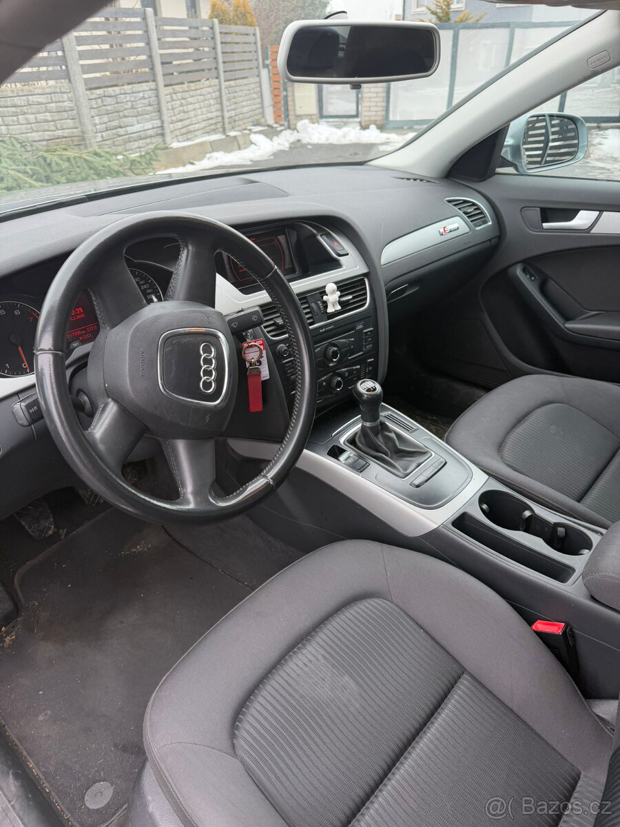 Audi A4 1.8 TSI 2011 Manuál Servis Originální stav - 8