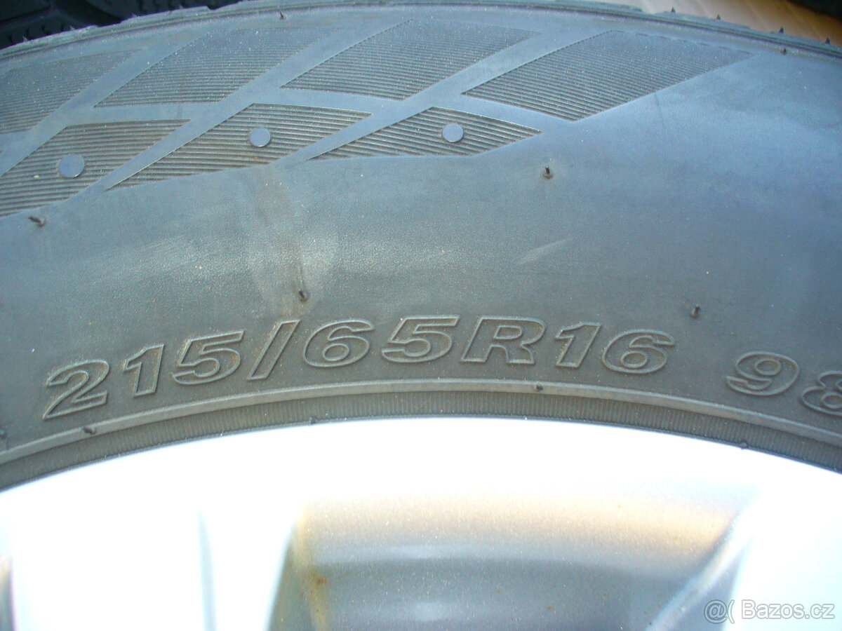 ZIMNÍ ŠKODA 215/65/16 - 8
