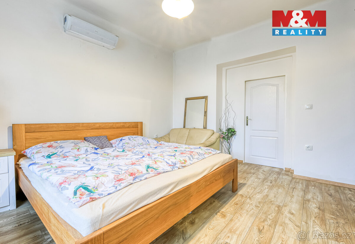 Prodej rodinného domu, 300 m², Zahrádka - 8