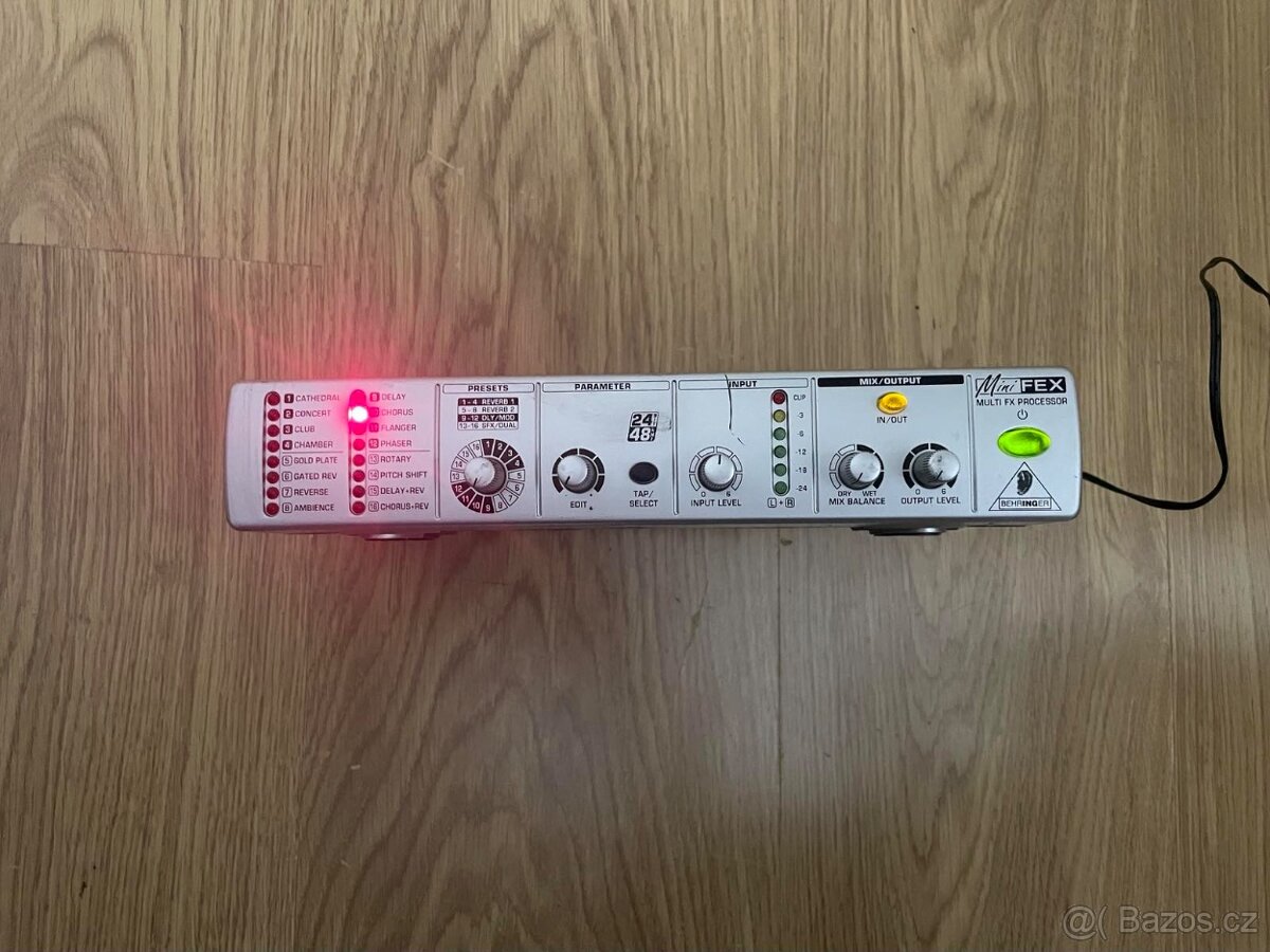 Behringer MINIFEX FEX800 - 8