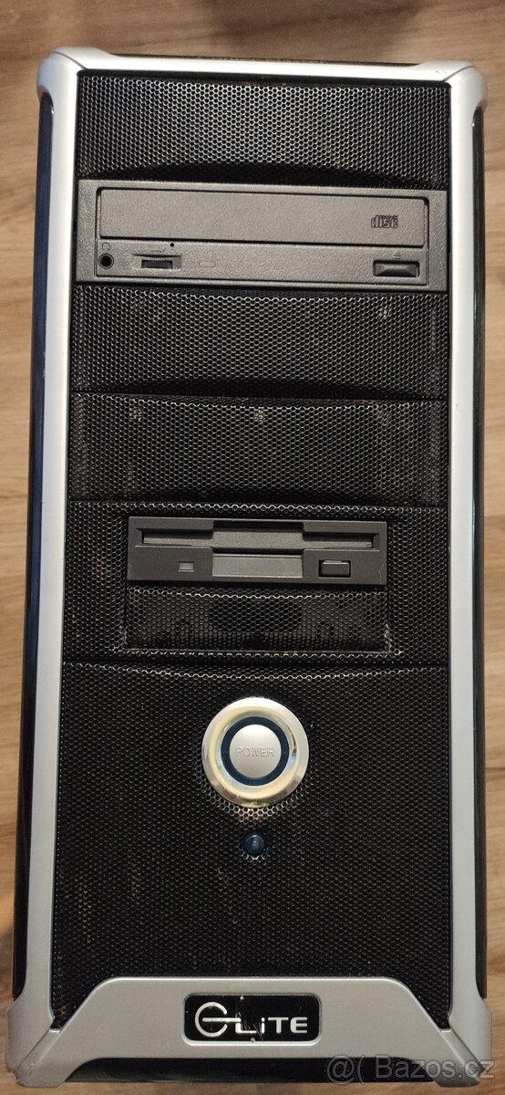 Retro počítač pro hraní starých her - 8