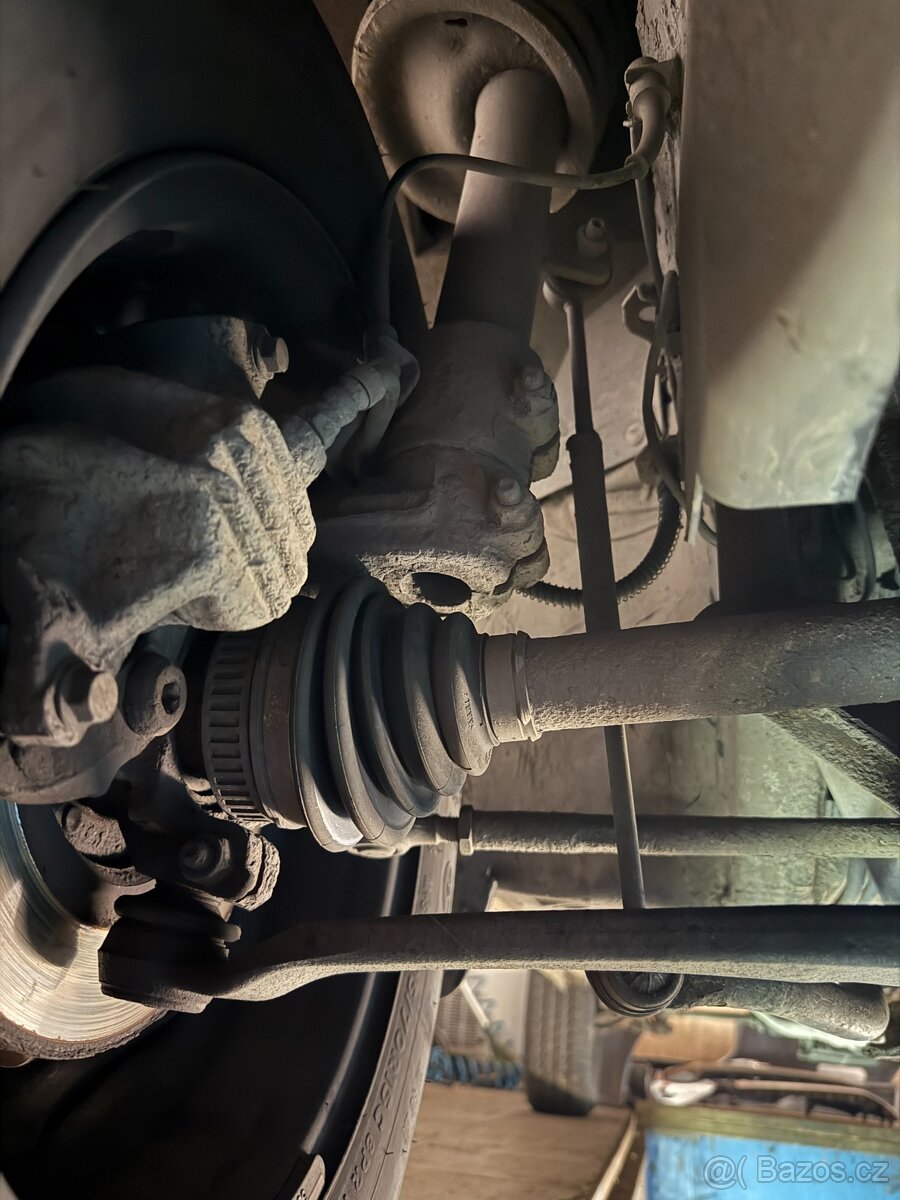 Peugeot Partner DANGEL 4X4 1.6Hdi 66KWr.v2006 Vadný motor - 8