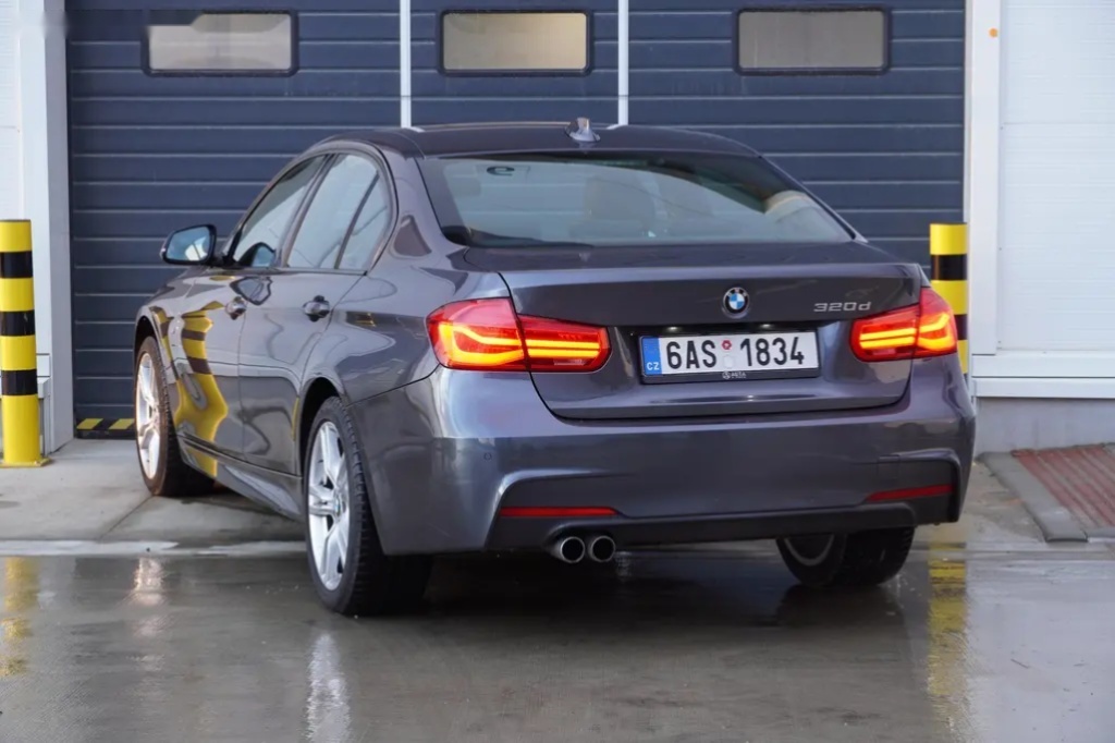 BMW Řada 3, 320D,Xdrive,M-paket,Led,Kamera - 8