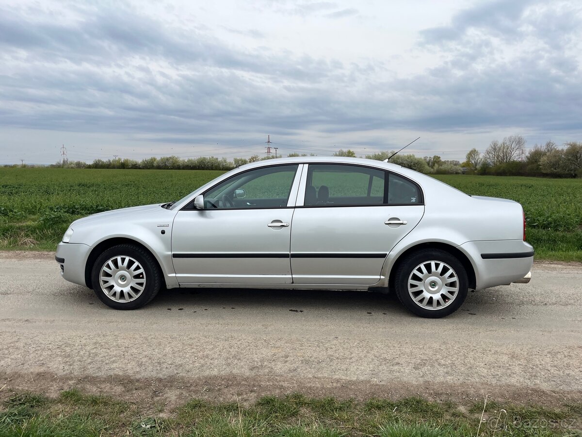 Škoda Superb 1 2.0 - 8