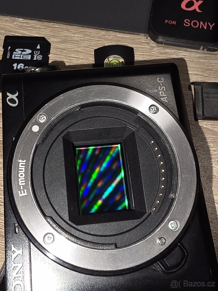 Sony A6000 + 16-50mm + 55-210mm + bohaté příslušenství - 8