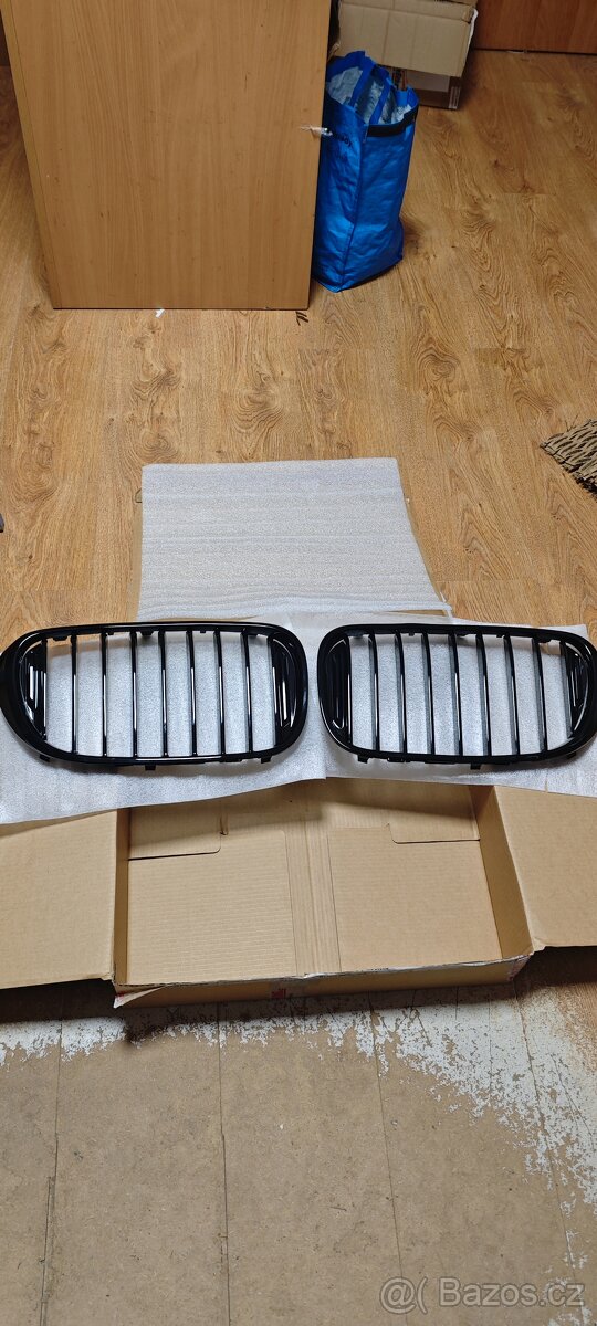 PŘEDNÍ MASKA, LEDVINKY BMW G11, G12, 2015- 2019 ČERNÝ LESK - 8