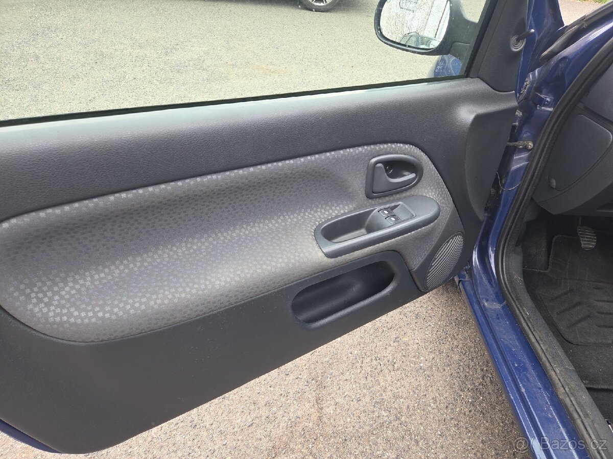 Renault Clio 1.2i - 8