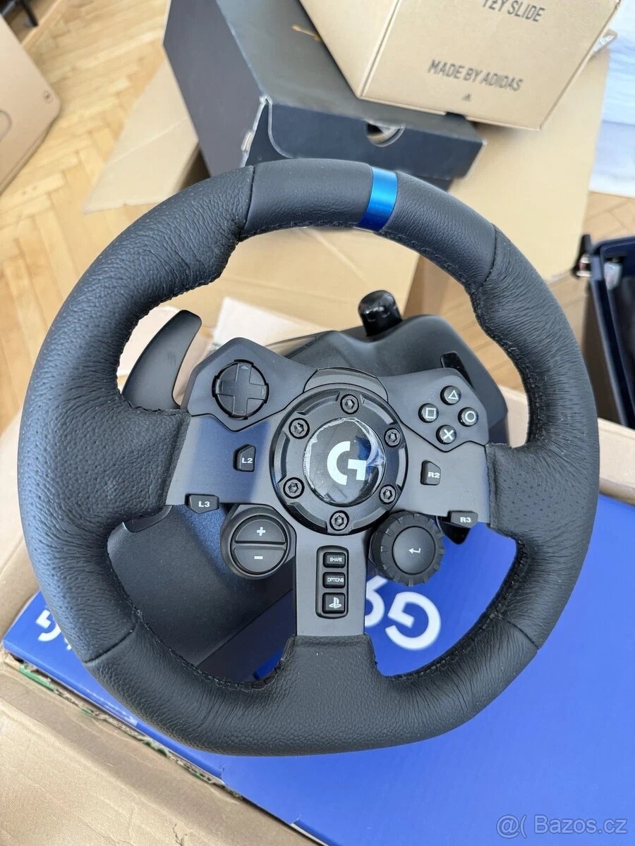 Závodní volant Logitech G923 Trueforce - vč. řadicí p - 8