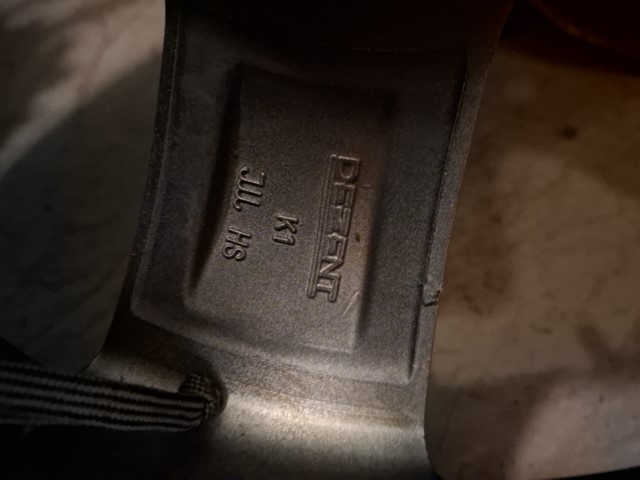 DEZENT 4x Alu + 4x 205/55/16 zimní +4xTPMS 4x - 8