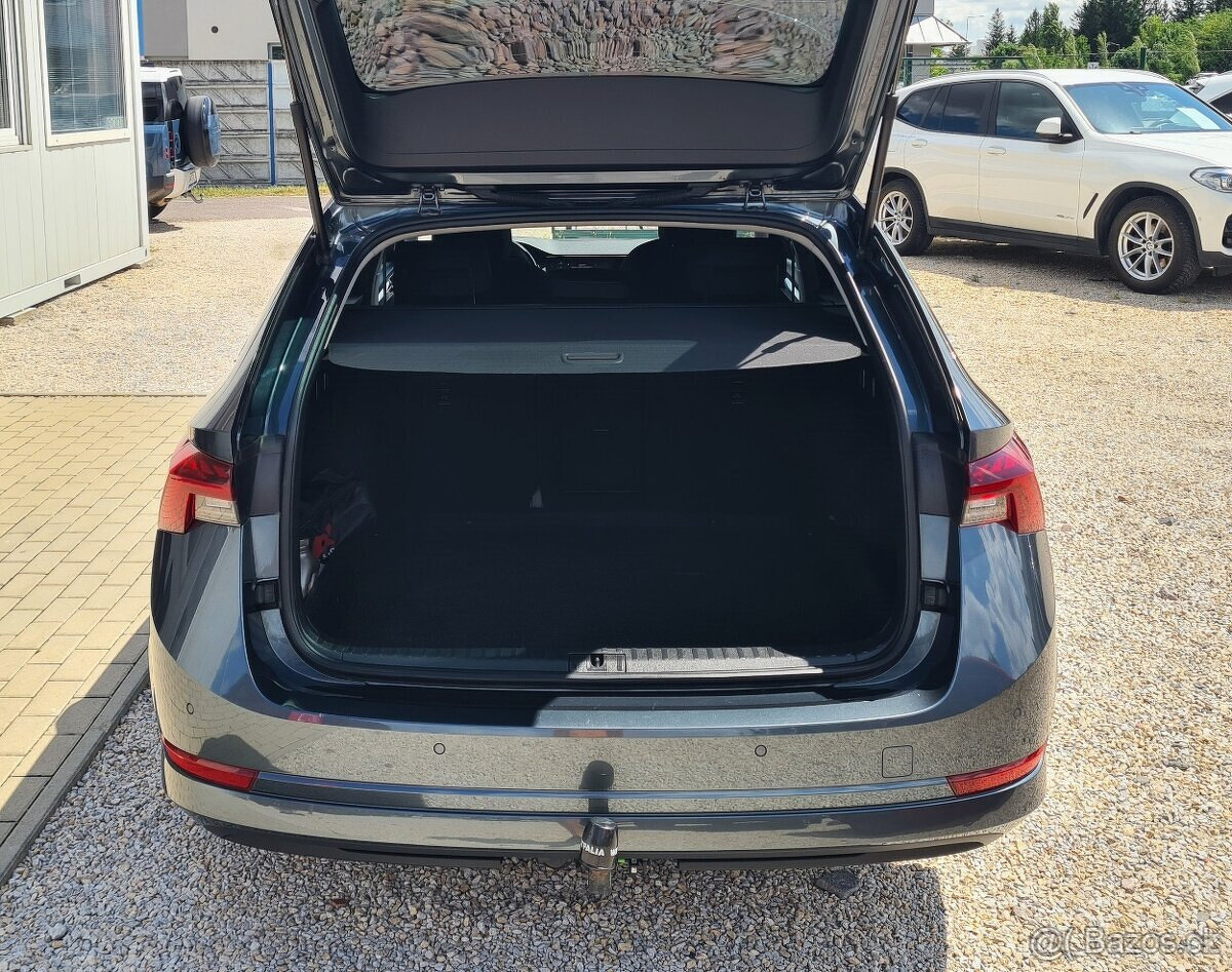 ŠKODA OCTAVIA COMBI 2.0TDI STYLE 4X4 DSG - 8