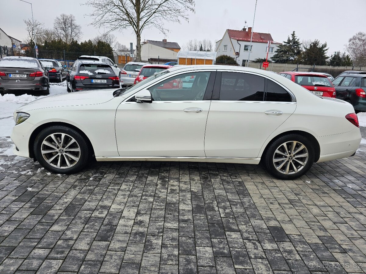Mercedes-Benz Třídy E, E 200 4MATIC, G TRONIC - 8