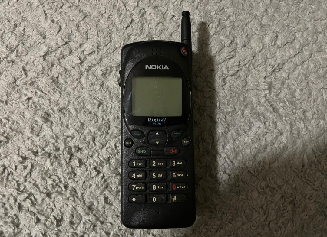 Starožitný telefon NOKIA 2160/2120 - 8