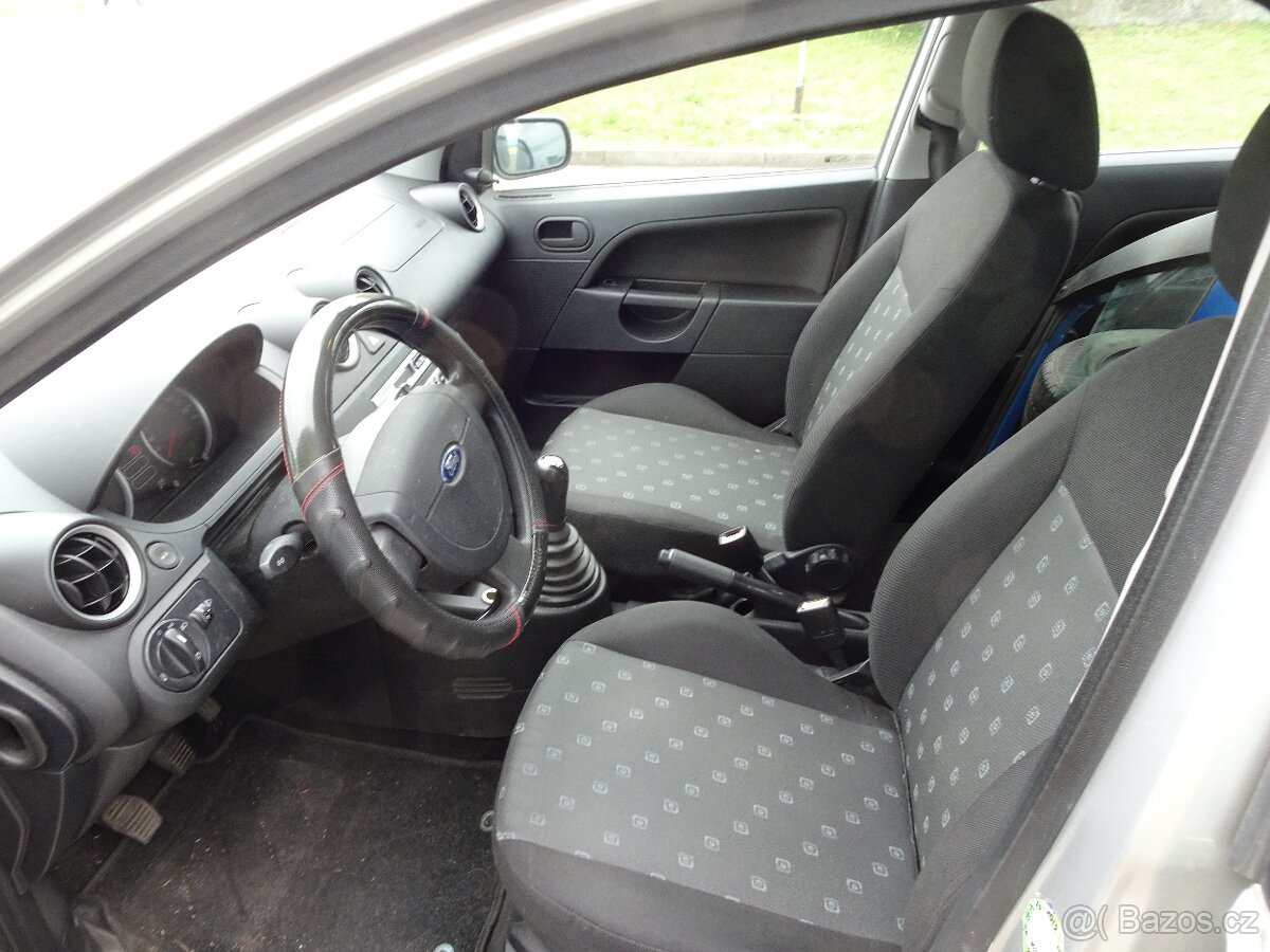 Ford Fiesta 1.3 - 8