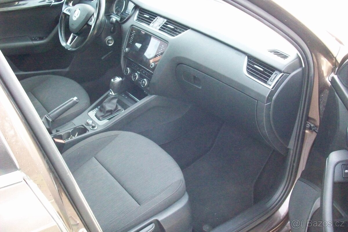 Prodám škoda octávia 3 combi facelift 2.0 tdi DSG 110 kw - 8