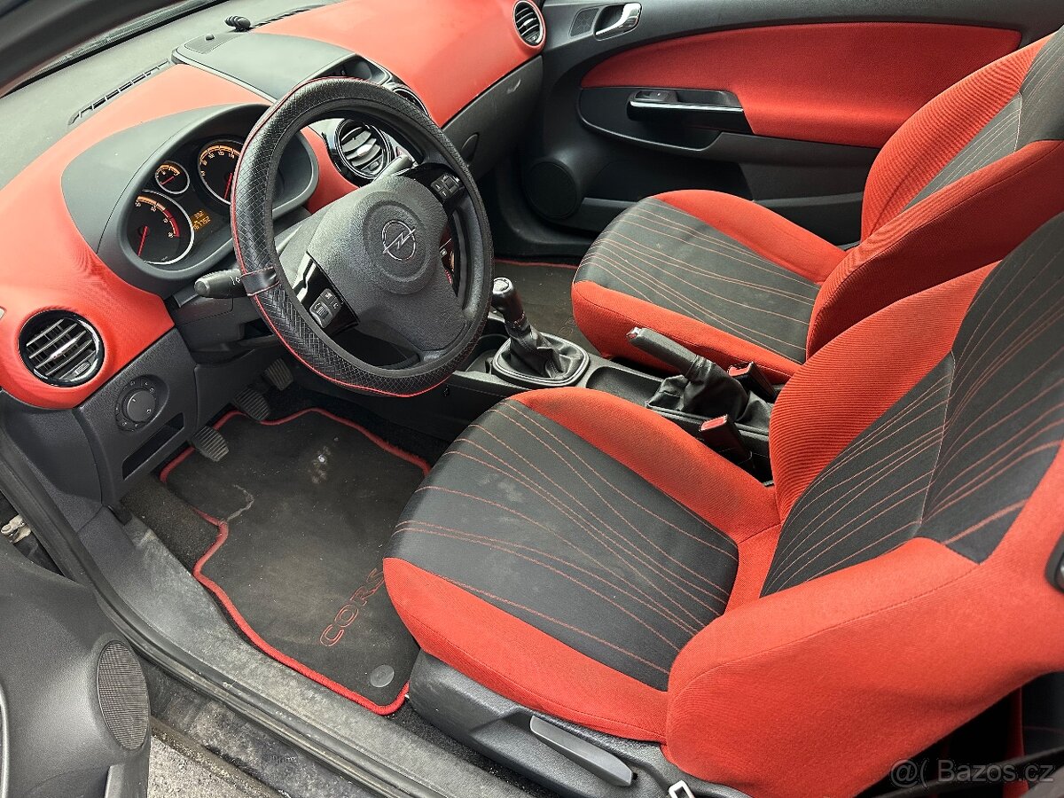 Prodám Opel Corsa 1.2 - 8
