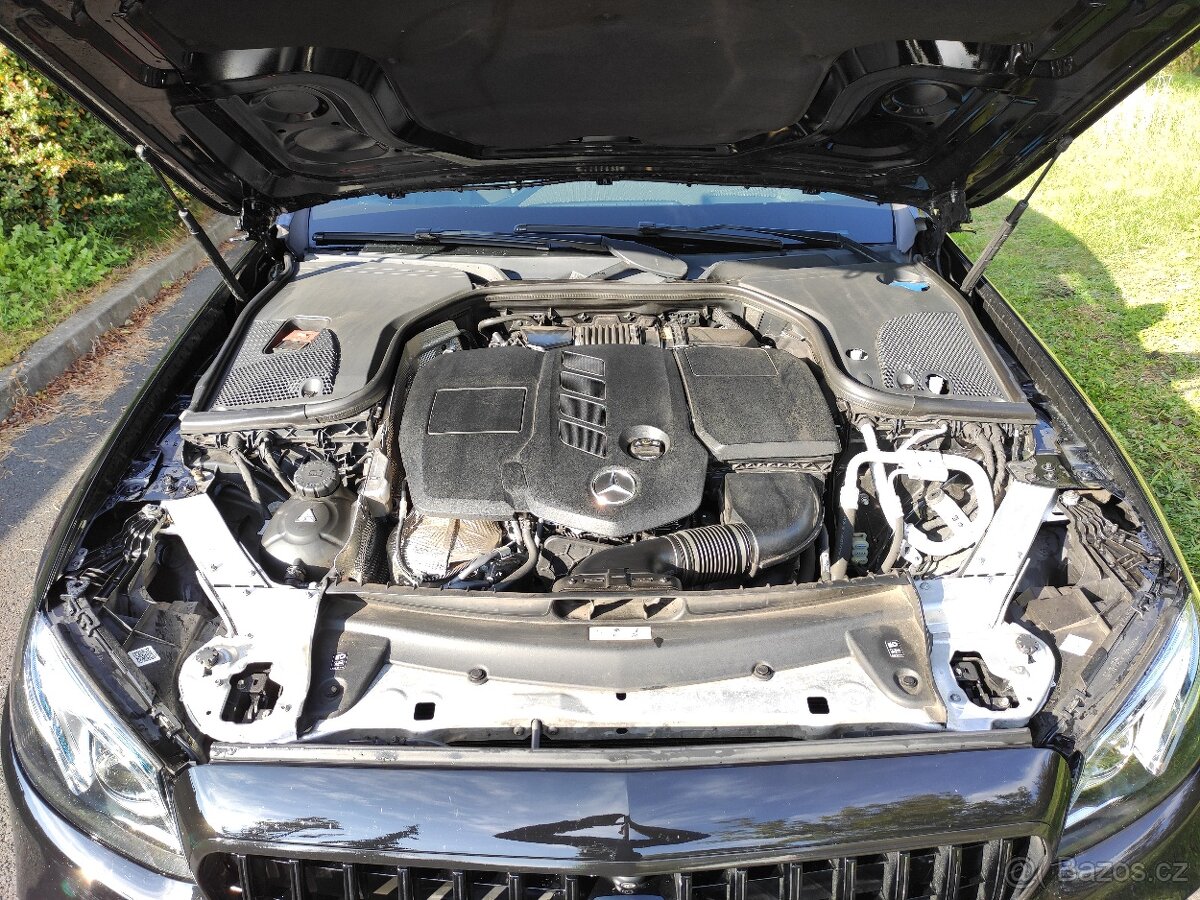 Mercedes-Benz E220d AMG paket - 8