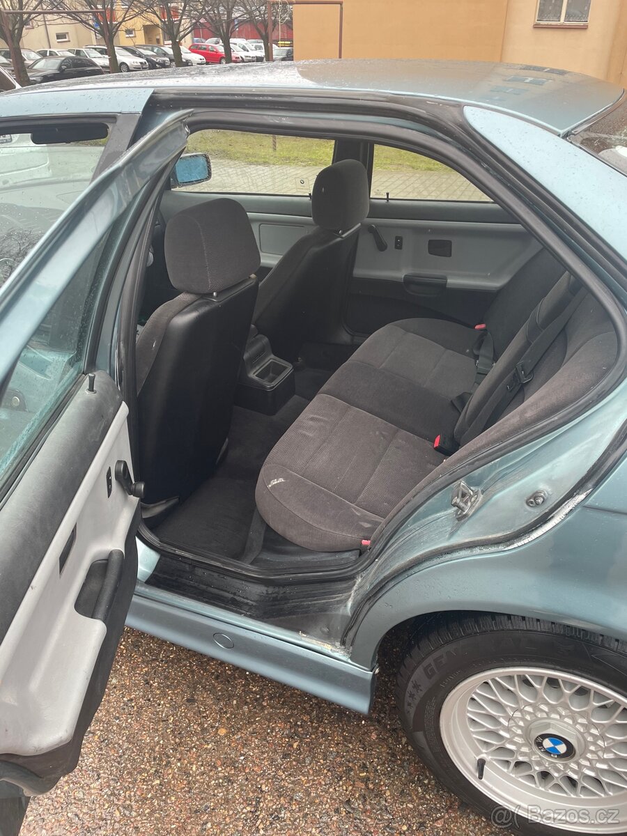 Bmw e36 318i sedan - 8