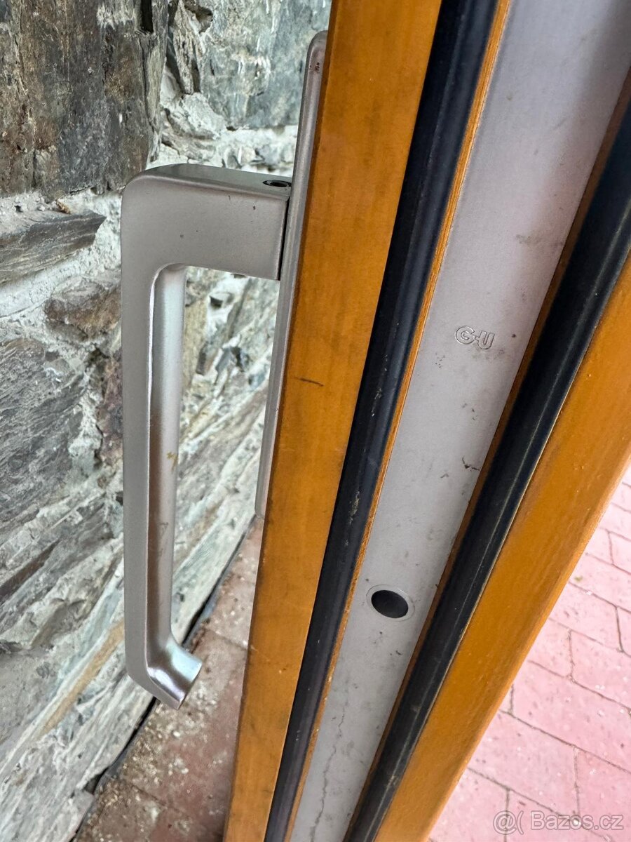 Moderní kuchyň s ostrůvkem - 8