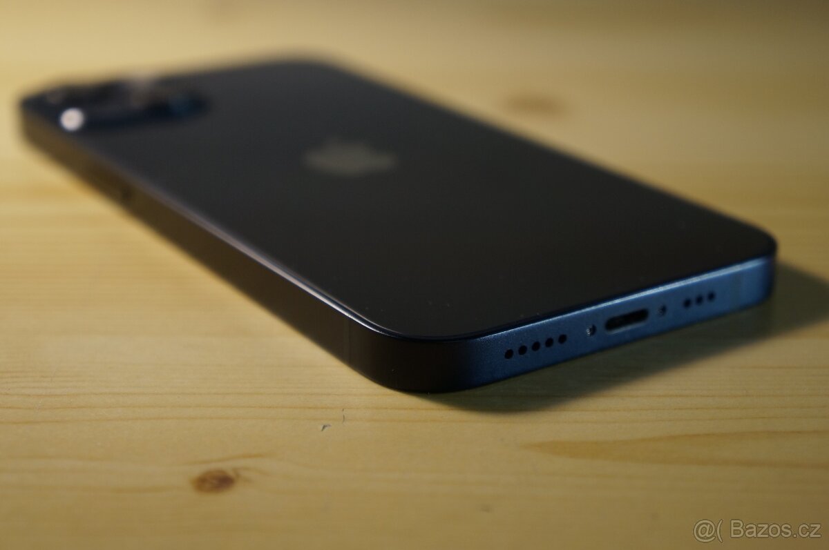 iPhone 13 – zamknutý iCloud, prakslý display - 8