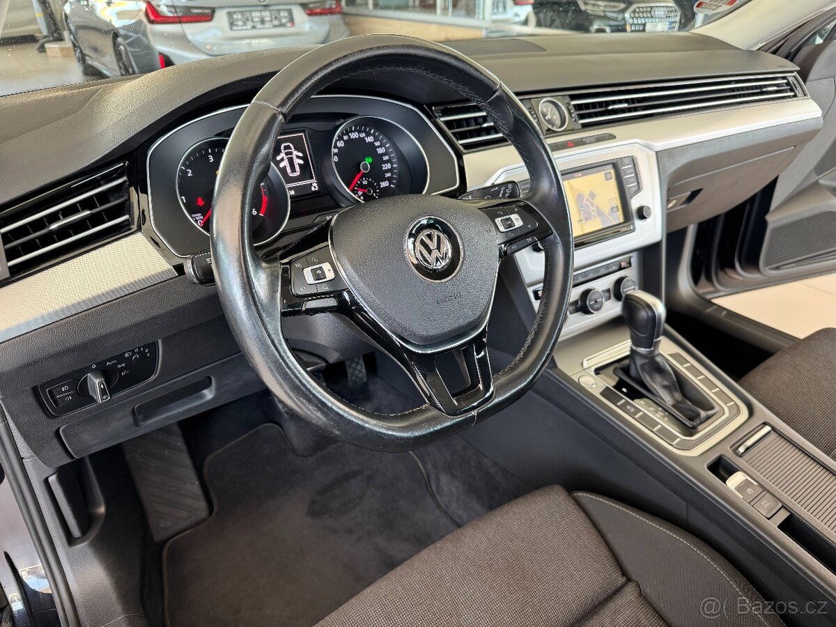 Volkswagen Passat 2.0TDI DSG 110kW Navi - 8