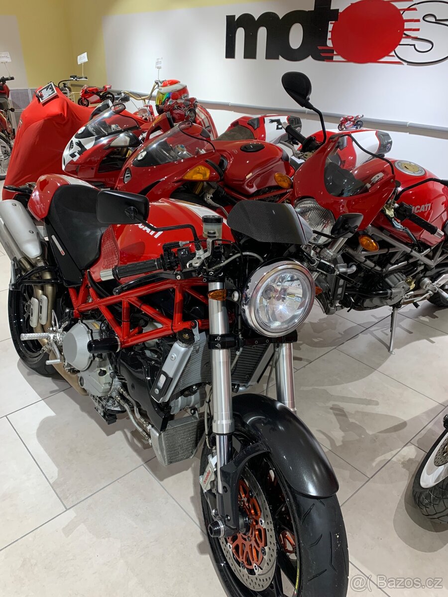 200 ks vlastnich moto Honda,Yamaha,Ducati,Suzuki… ,skladem - 8