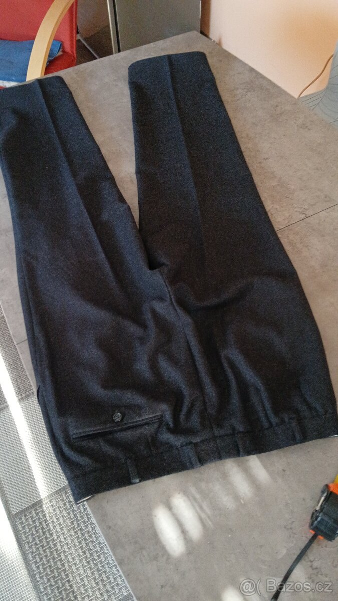 Pěkný kvalitní pánský oblek LEITHÄUSER vel.50 - 8