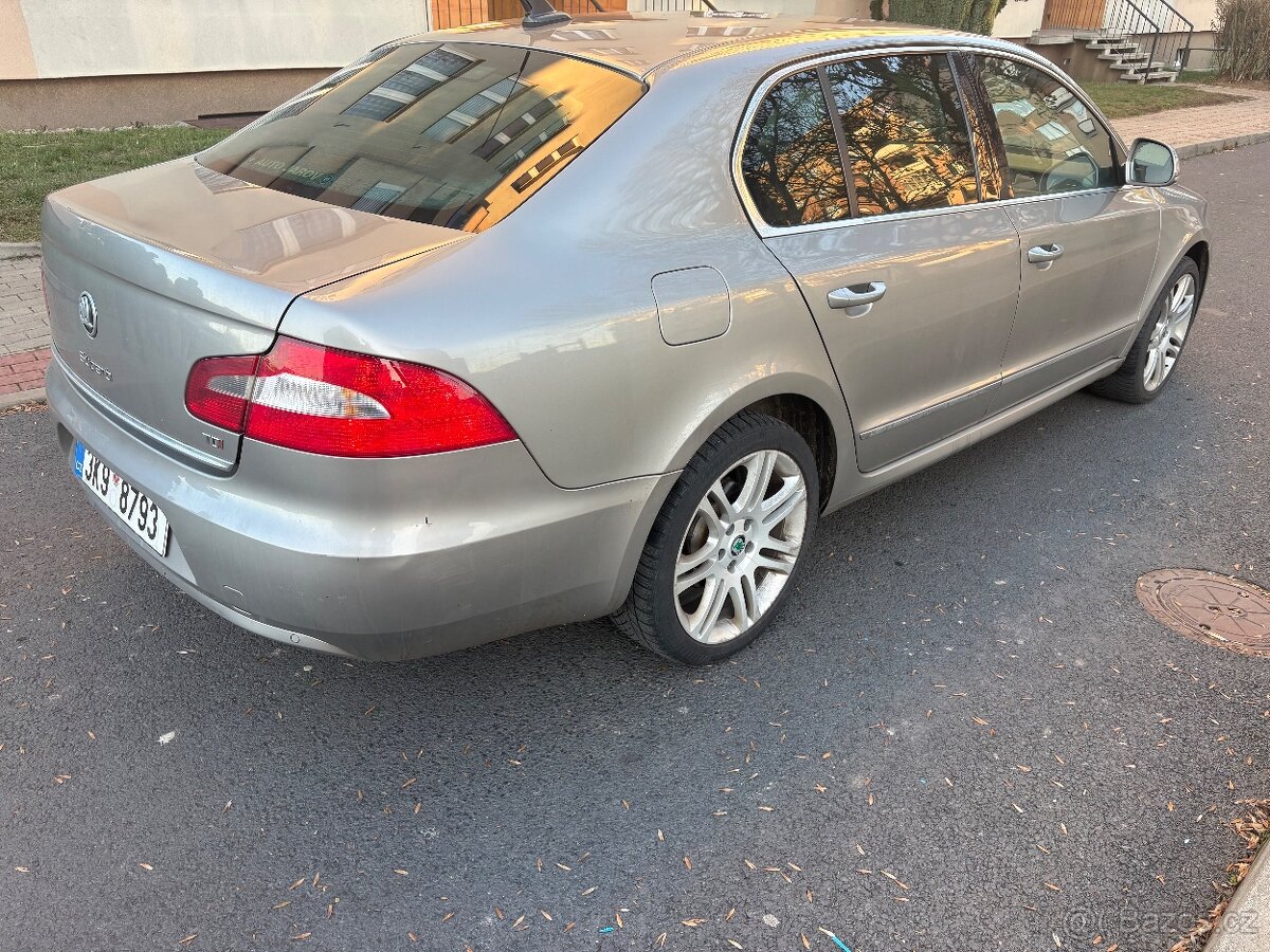 Prodám Škoda Superb 2.0 TDi 103Kw. Automat - 8